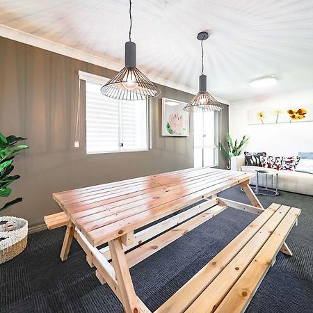 Calamvale Business Or Holiday Like Home ブリスベン エクステリア 写真